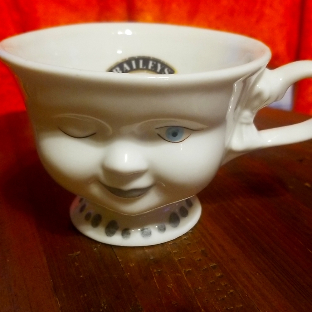 Two Vtg 1996 Limited Edition Baileys WINKING FACE Mug